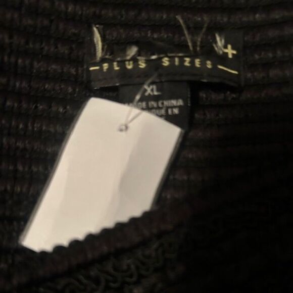 Forever 21 Stretchy Texture Black pull-on pencil skirt, size XL - Picture 4 of 5